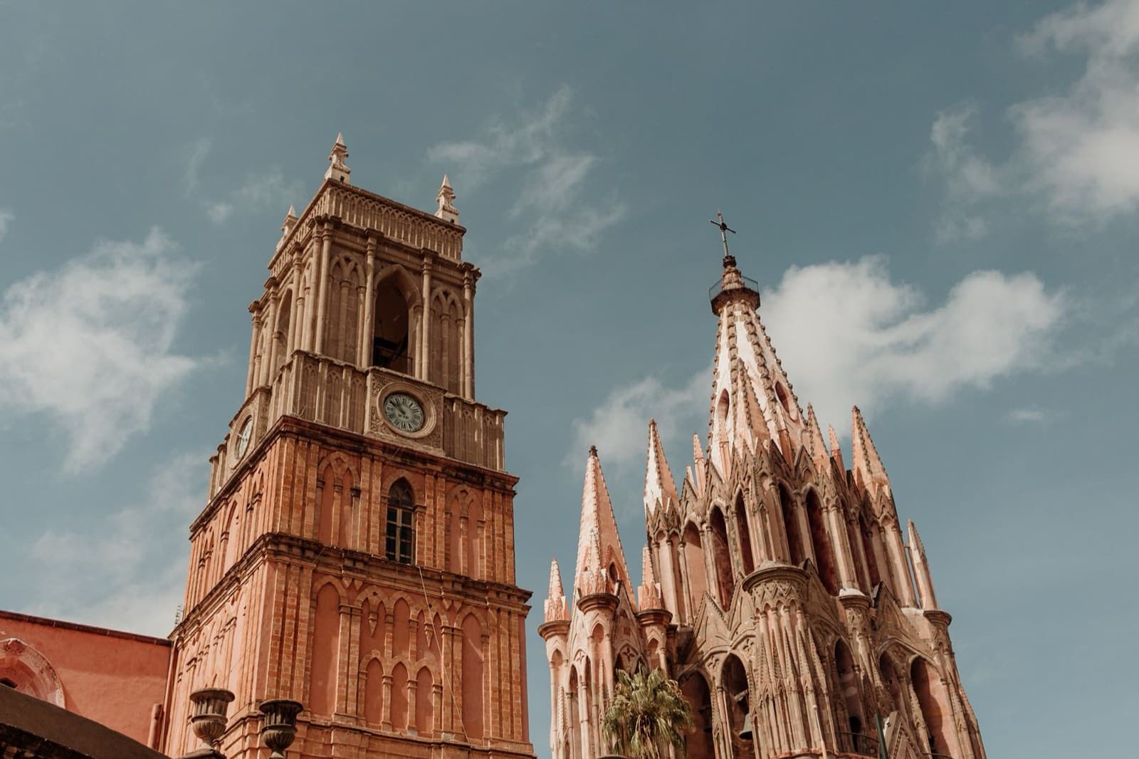 The clock tower and pink Gothic spires of La Parroquia in San Miguel de Allende